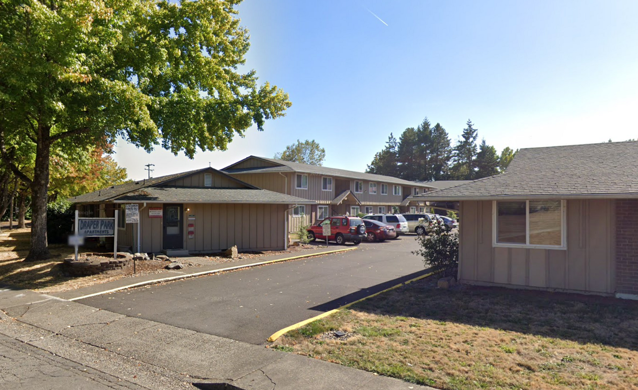 642 32nd Ave Se #5 - Photo 2 of 14