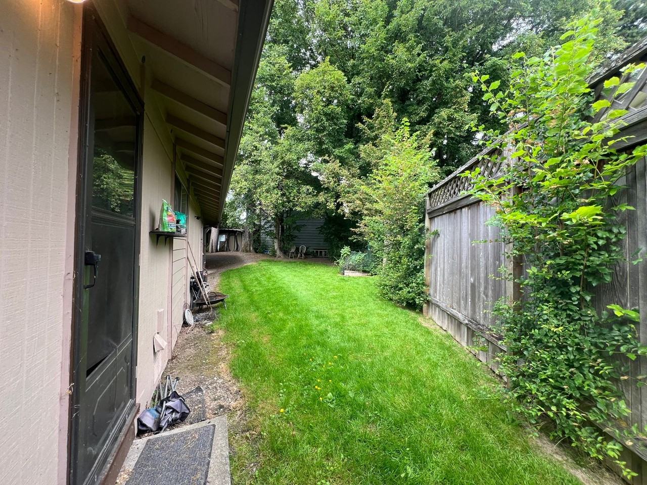 1126 22nd St - Photo 3 of 14