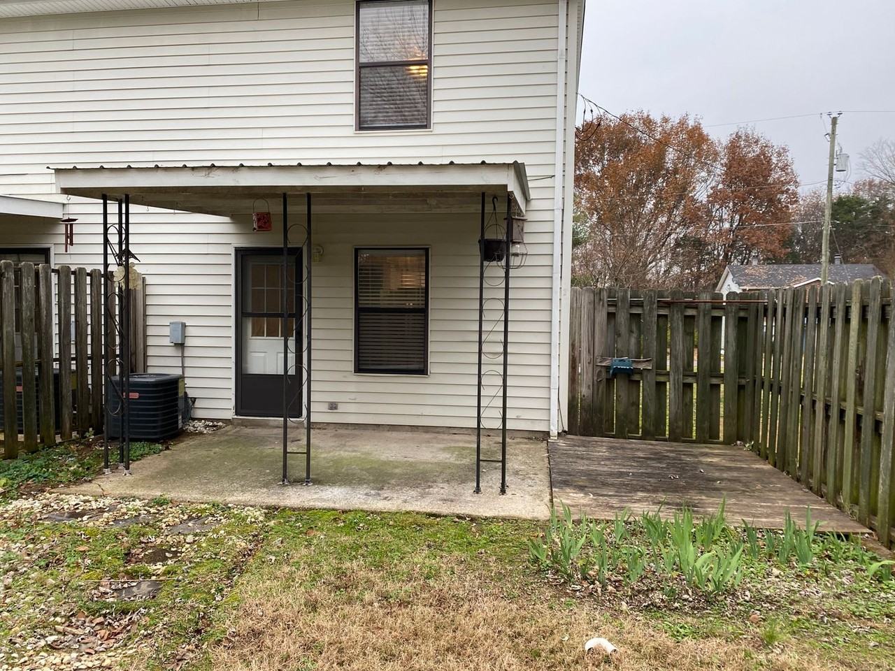 151 Edgewood Dr - Photo 6 of 20