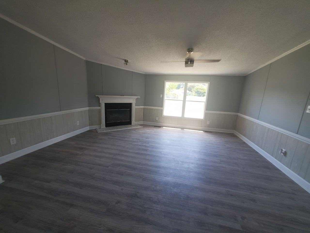 2001 Mcguire Dr - Photo 6 of 27