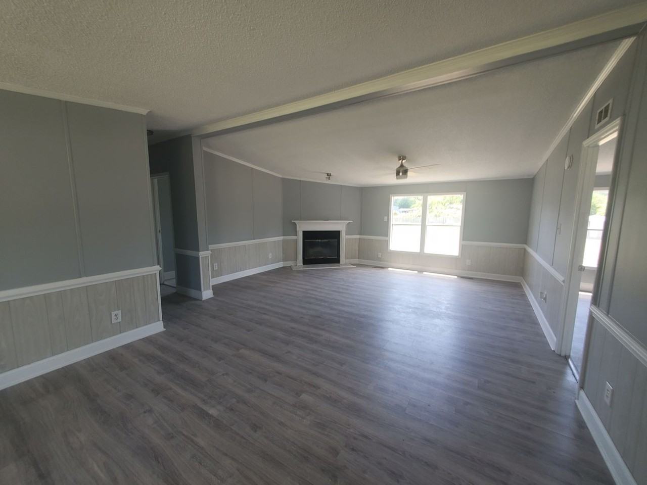 2001 Mcguire Dr - Photo 7 of 27