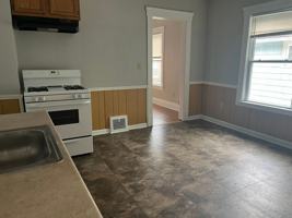 featured image of 6908 Polonia Ave