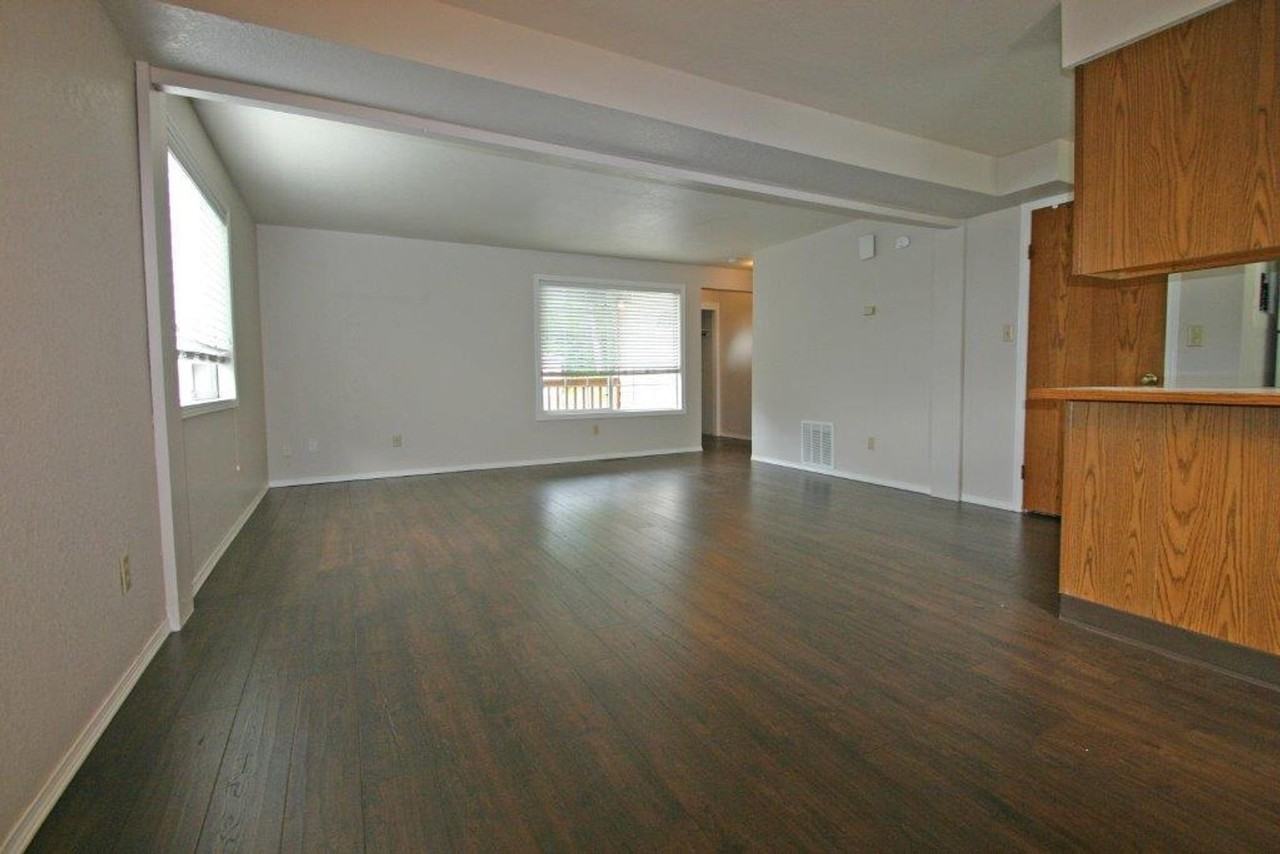 1573 Garrison - Photo 3 of 9