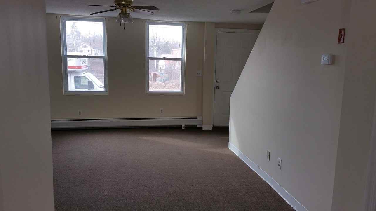 4018-4024 Church St - Photo 3 of 11