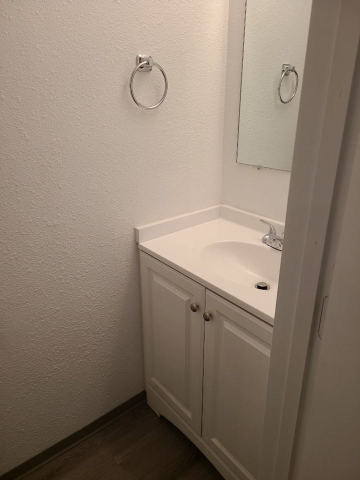 Five Pines Townhouses - Photo 3 of 8