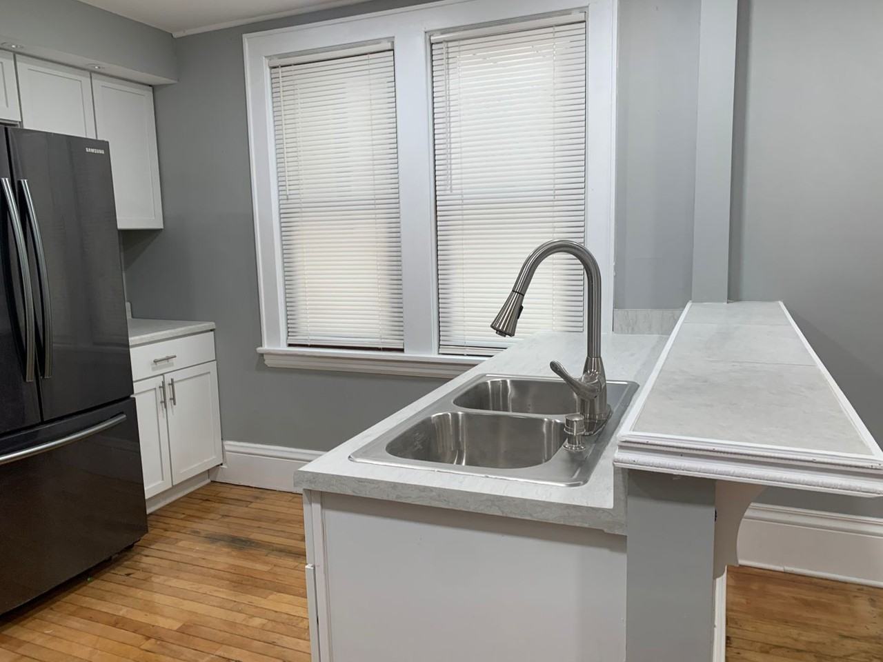 2959 North Bryant Avenue - Photo 2 of 9