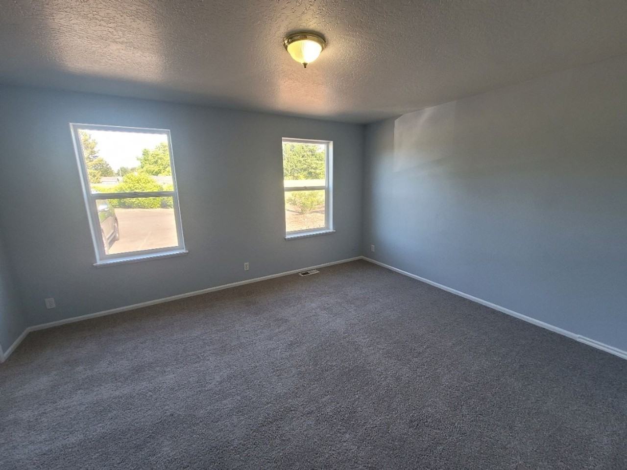 5500 E St - Photo 5 of 12