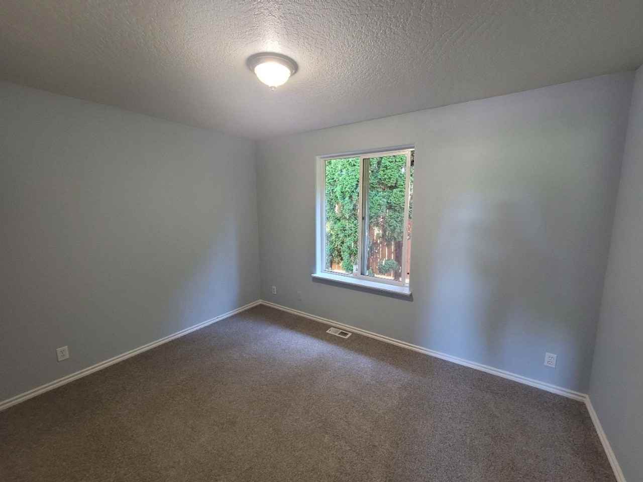 5500 E St - Photo 6 of 12