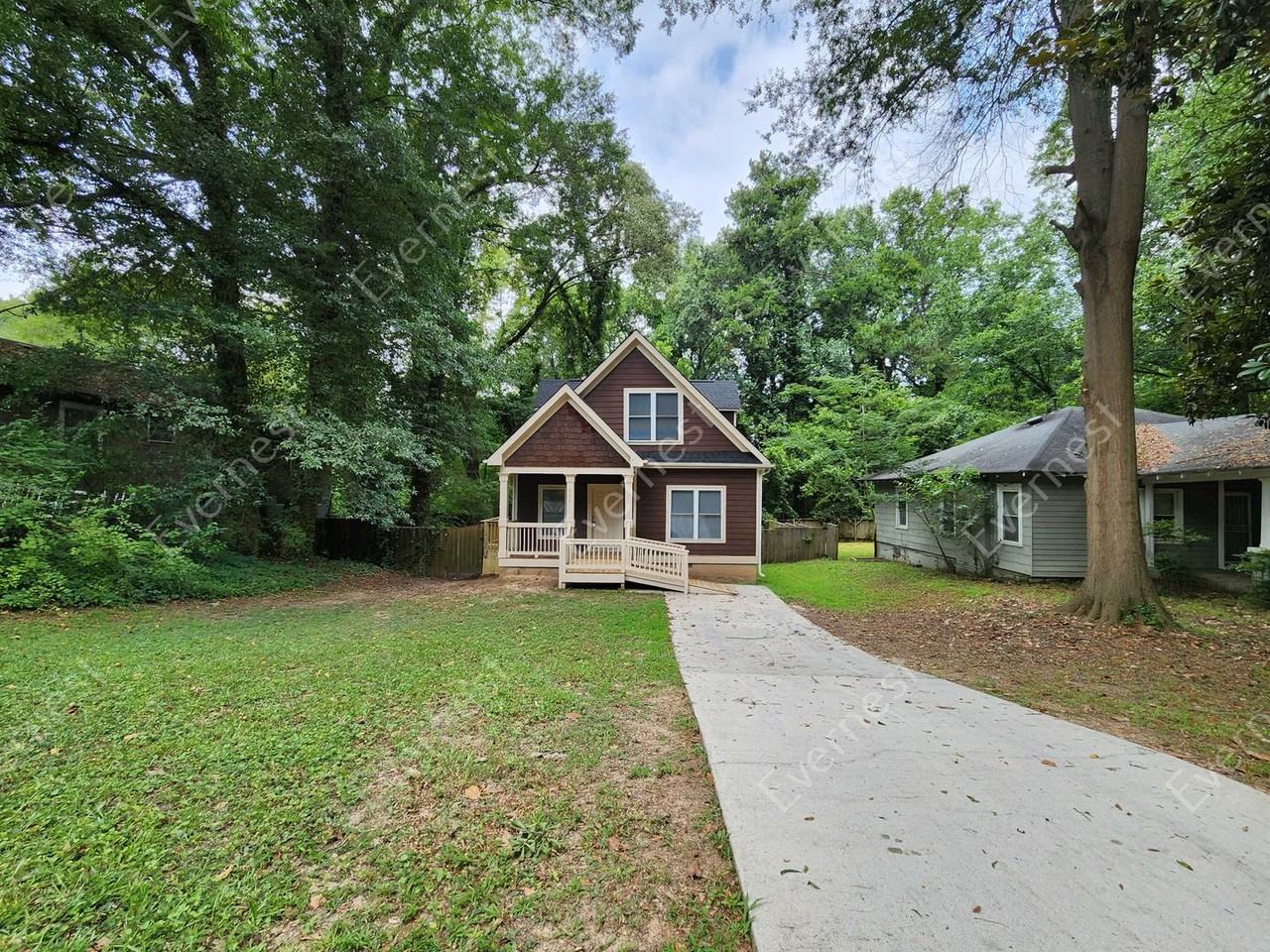 562 Woodlawn Ave Nw - Photo 3 of 28
