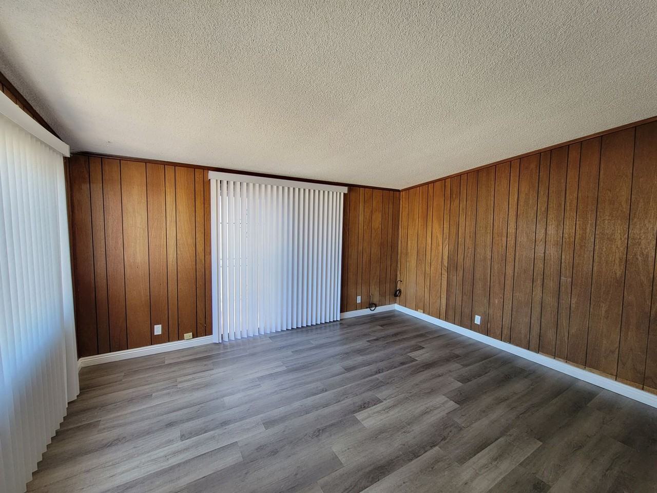 987 J St - Photo 2 of 13