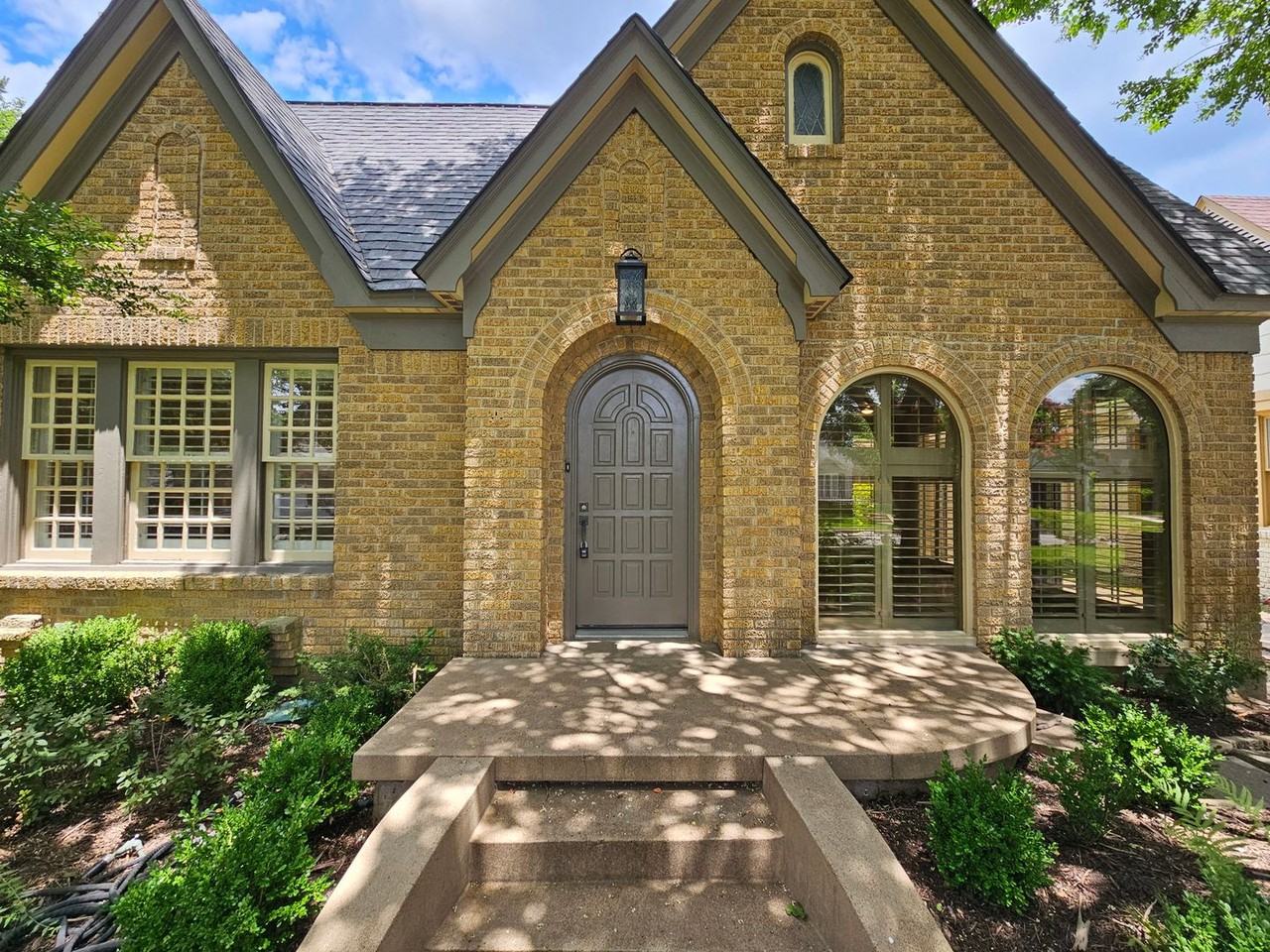 5419 Monticello Ave - Photo 3 of 37