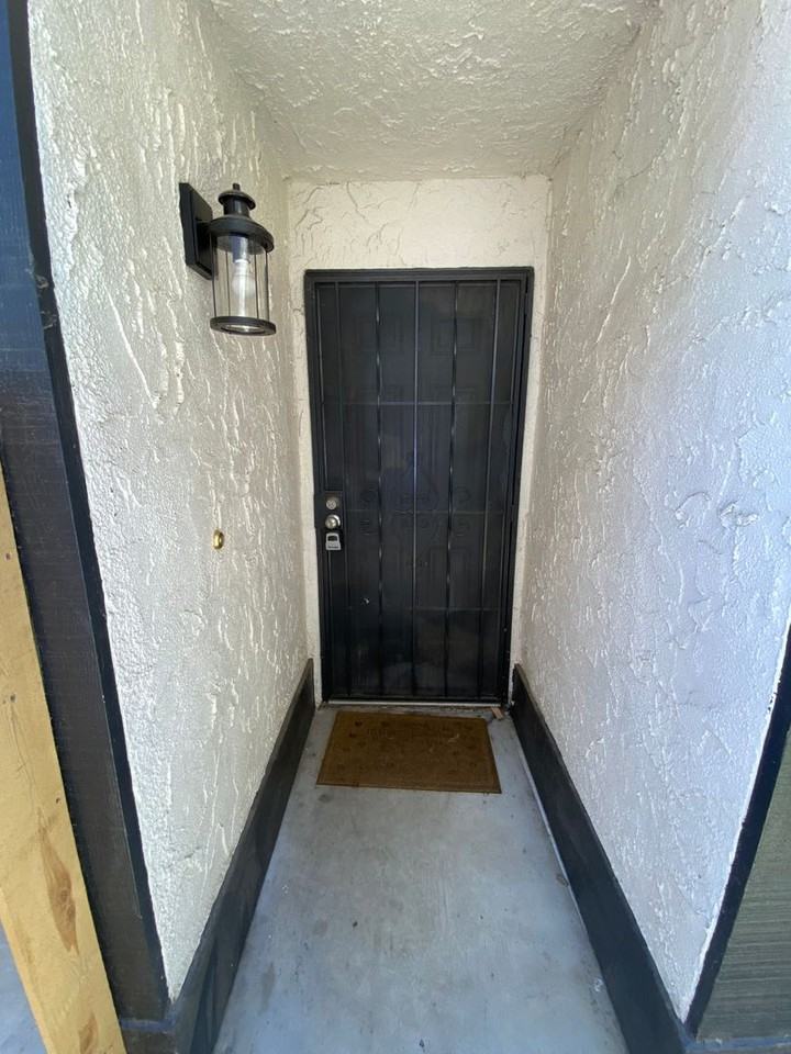 1015 E Ferguson Ave - Photo 2 of 23