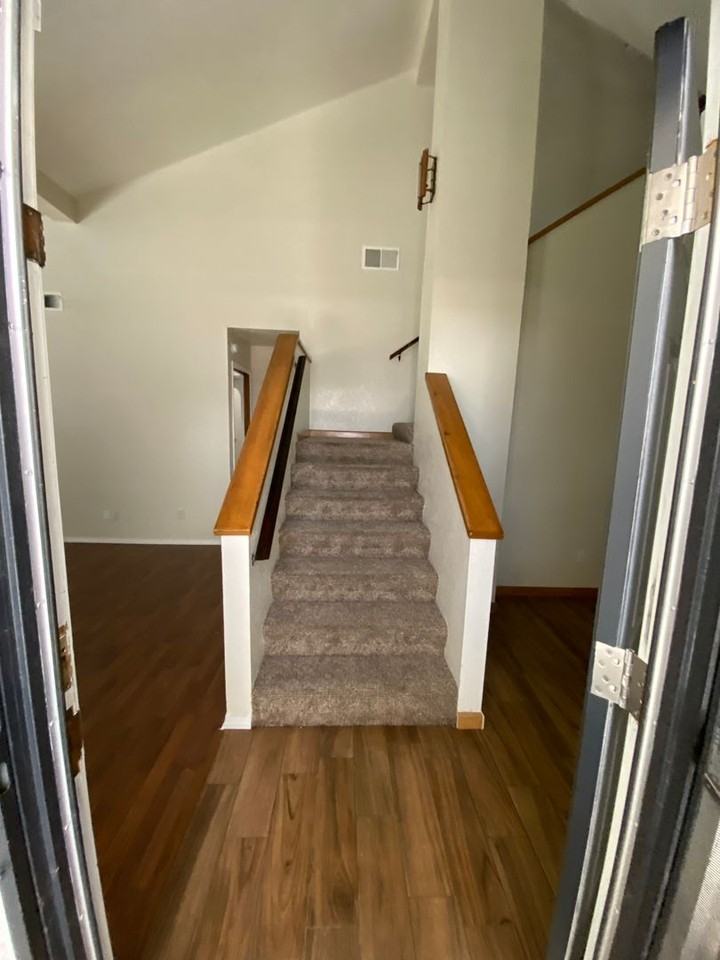 1015 E Ferguson Ave - Photo 3 of 23