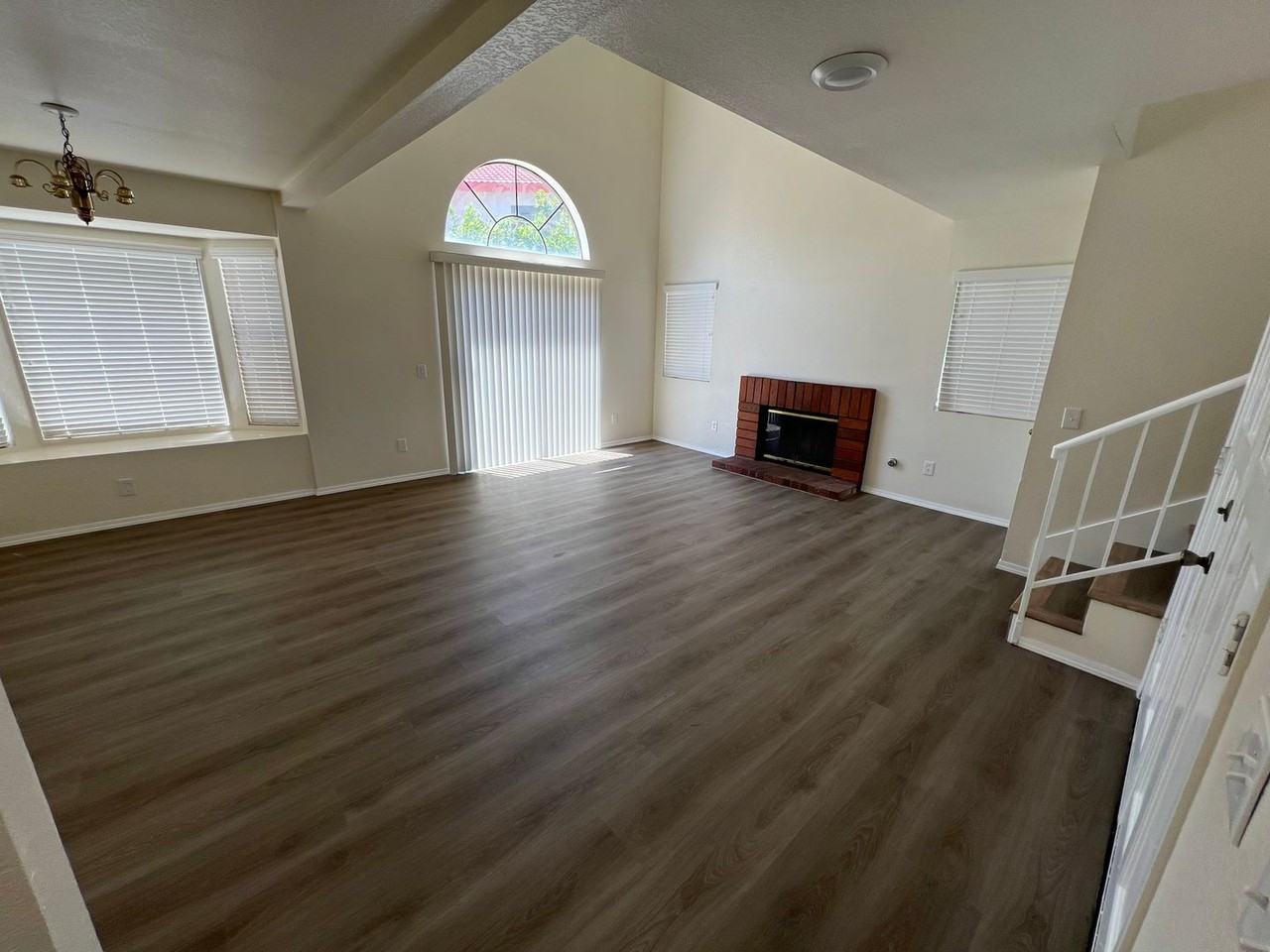 1852 Raintree Pl - Photo 3 of 35
