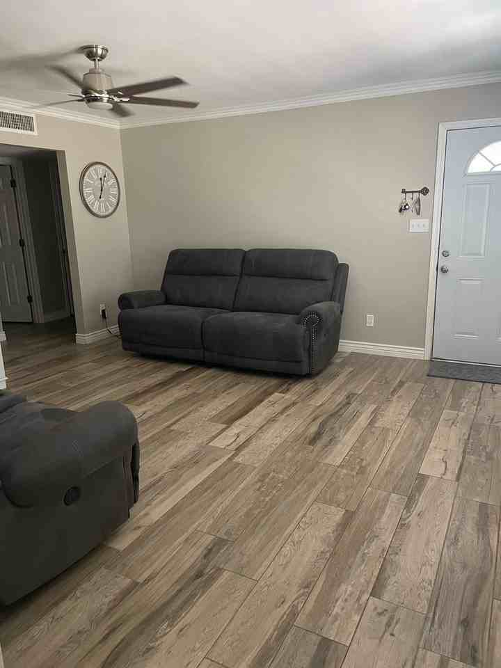 2033 S Las Palmas - Photo 3 of 16