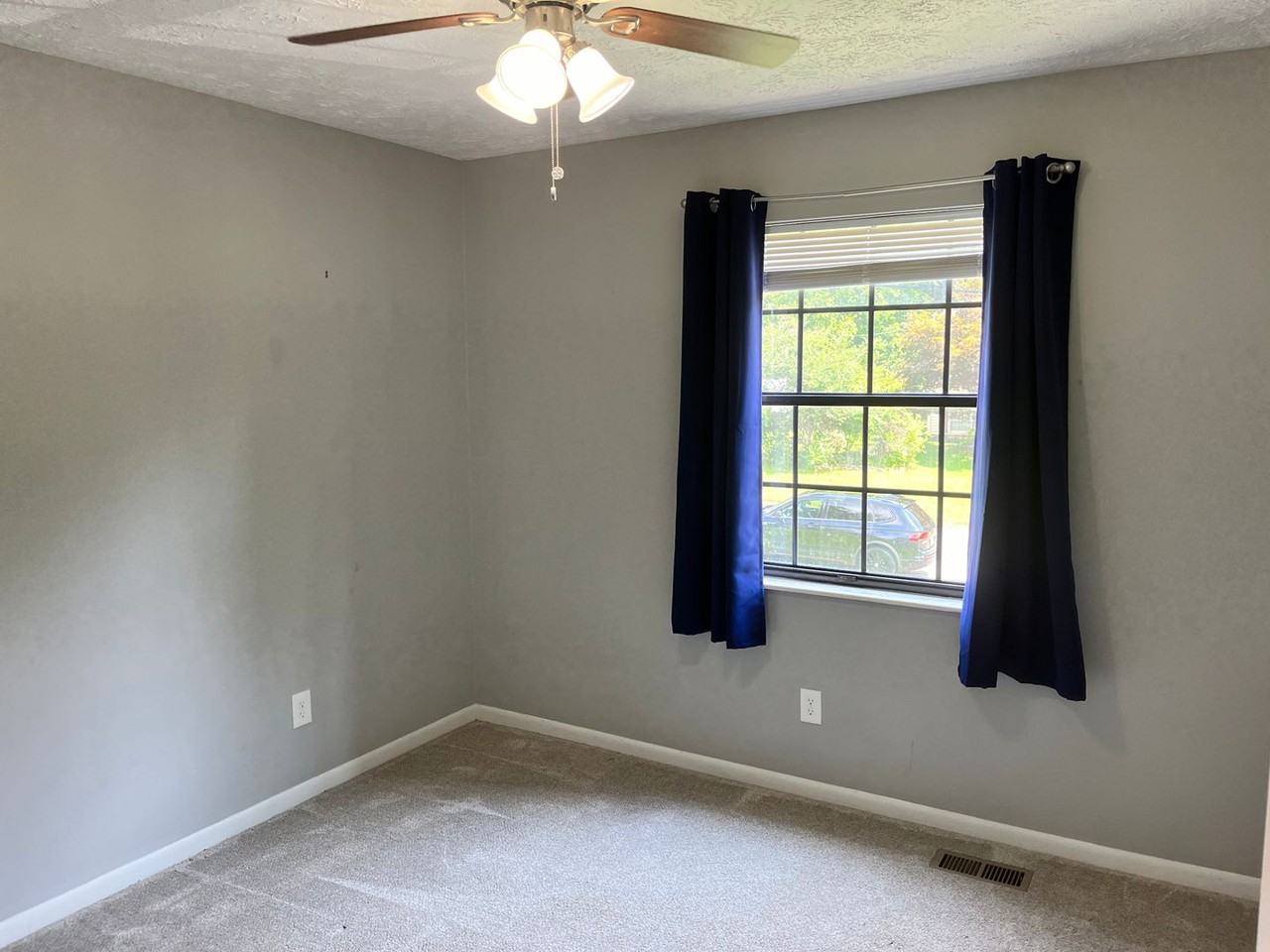 7621 Hawthorne Dr - Photo 5 of 14