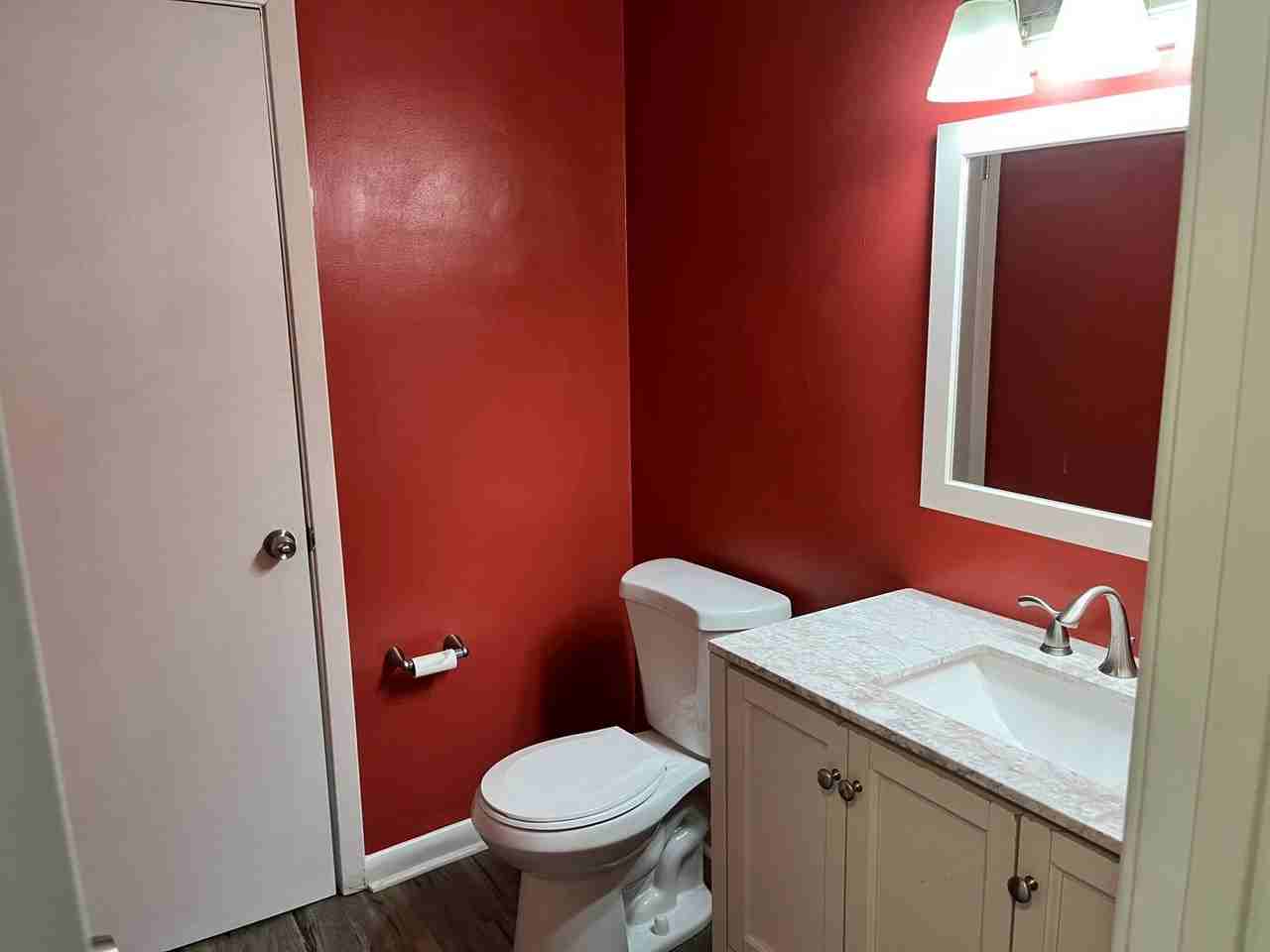 7621 Hawthorne Dr - Photo 7 of 14