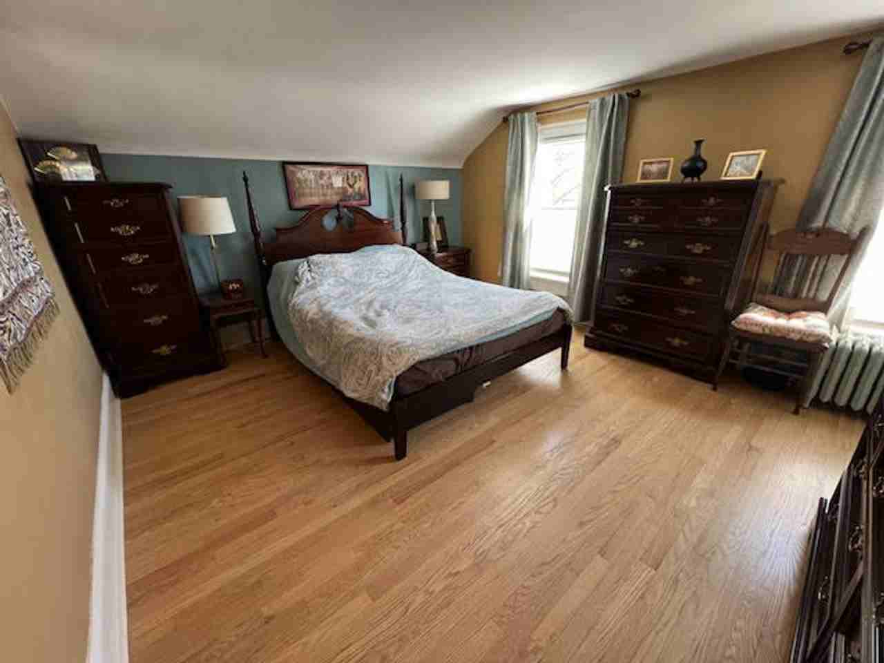 1533 Dempster St - Photo 7 of 31