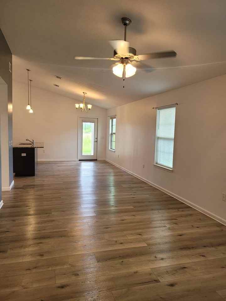 3326 Ten Acre Rd - Photo 5 of 20