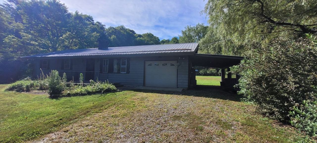 203 Church Hollow Rd - Photo 2 of 25