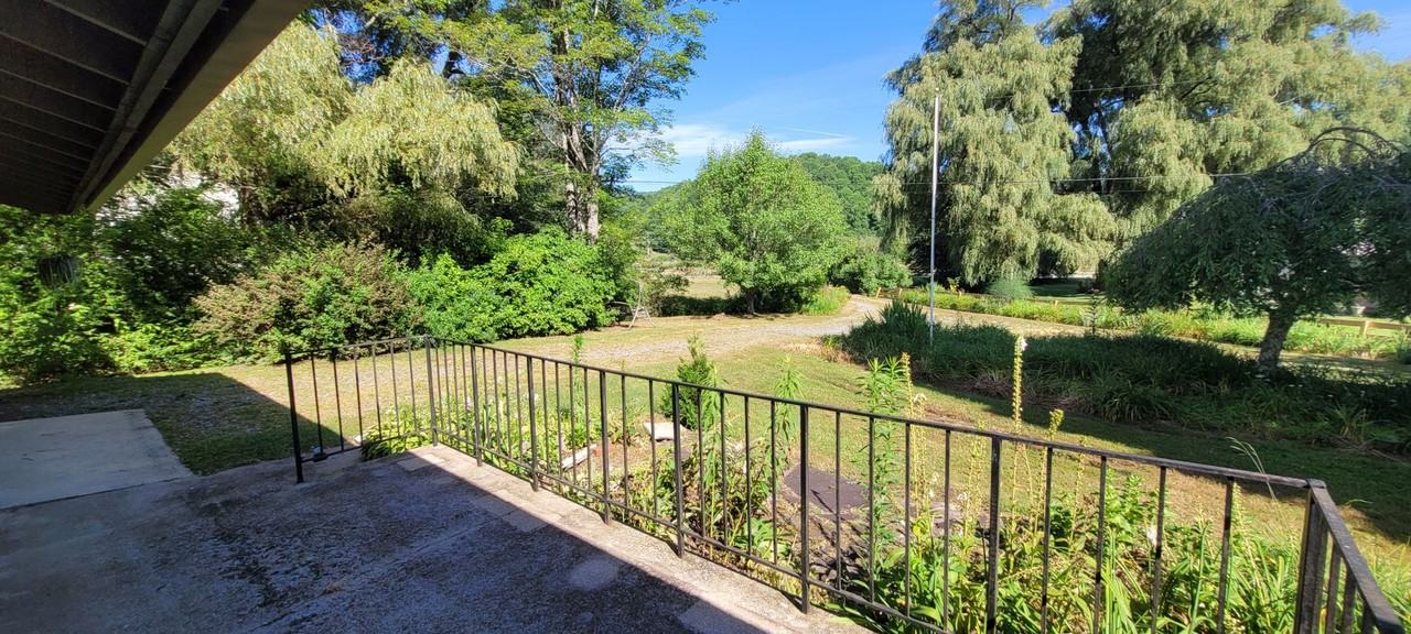 203 Church Hollow Rd - Photo 3 of 25