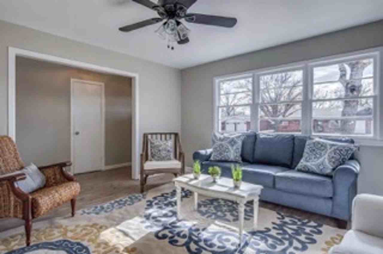 4432 28th St - Photo 3 of 17