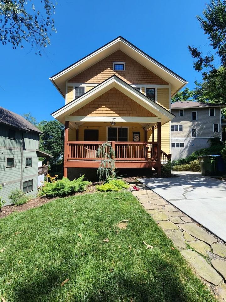 27 Houston Street - Photo 4 of 42