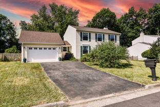 123 S Dickenson Ave - Photo 1 of 1