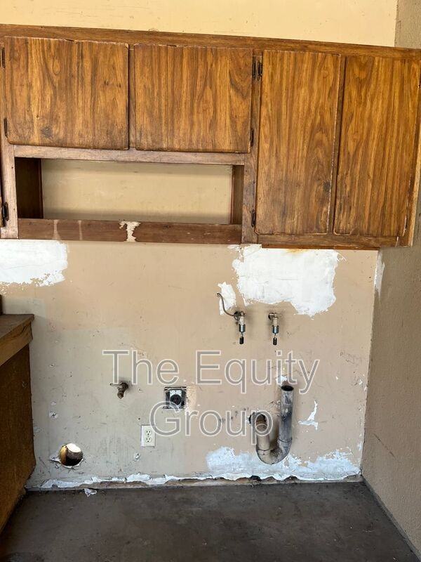 403 S Valencia Blvd #403 - Photo 2 of 16