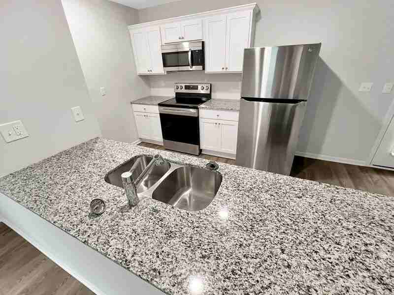 4019 Brooklyn Ave - Photo 2 of 18