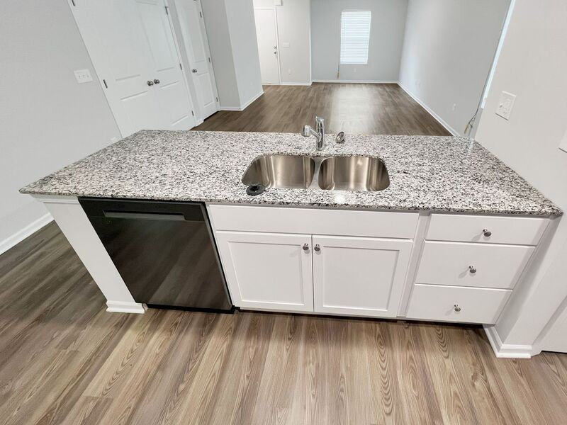 4019 Brooklyn Ave - Photo 3 of 18