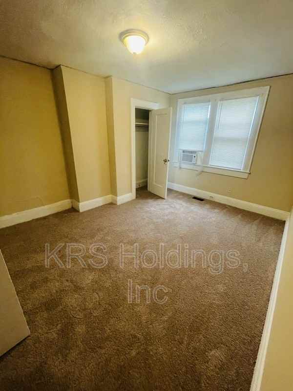 1016 Anderson St #2 - Photo 4 of 5