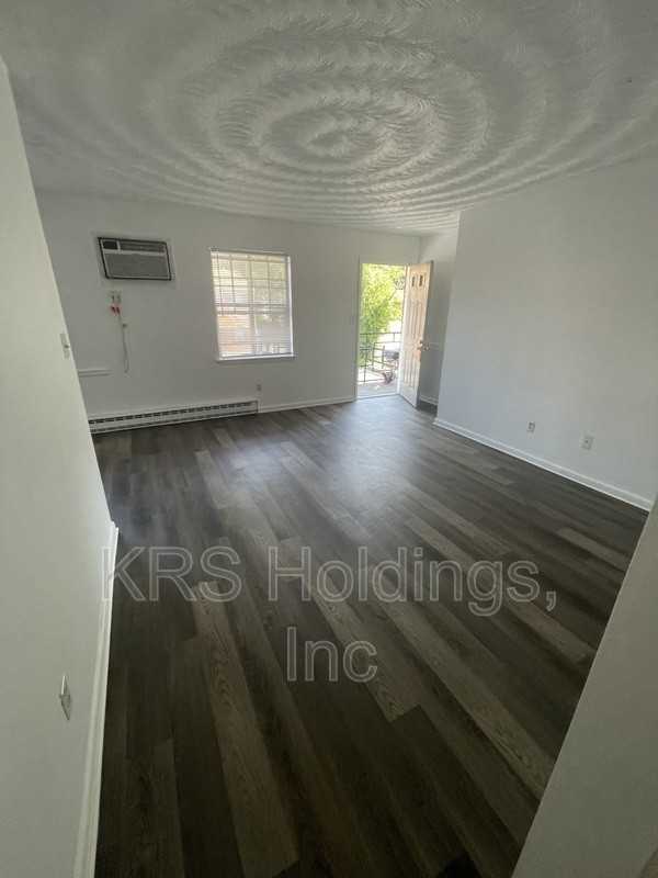 6240 Chesapeake Boulevard #1 - Photo 7 of 7