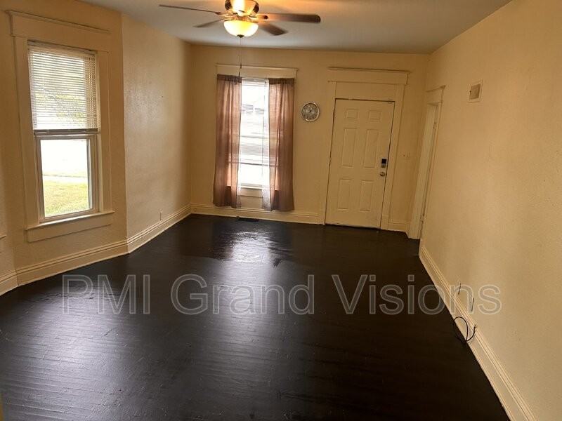 1220 S 16th St - Photo 3 of 21