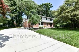 featured image of 6206 Redwood Ln