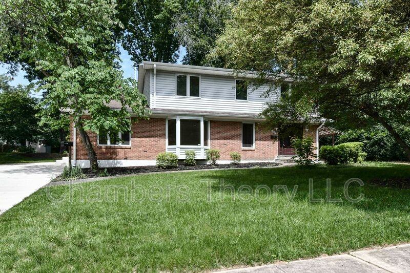 6206 Redwood Ln - Photo 2 of 40