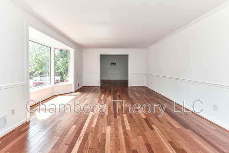 6206 Redwood Ln - Photo 7 of 40