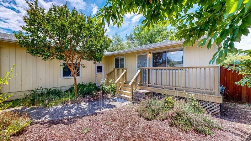 832 S Orchard Ave