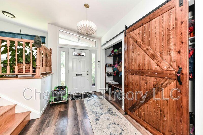 514 S Abingdon St - Photo 2 of 29