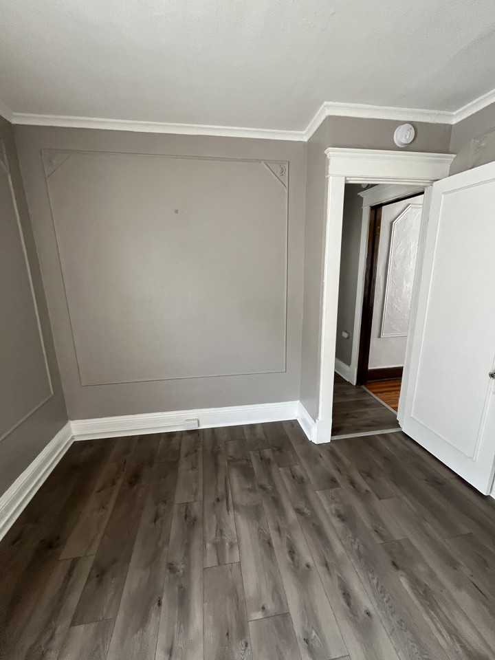 155 Kensington Ave - Photo 2 of 23