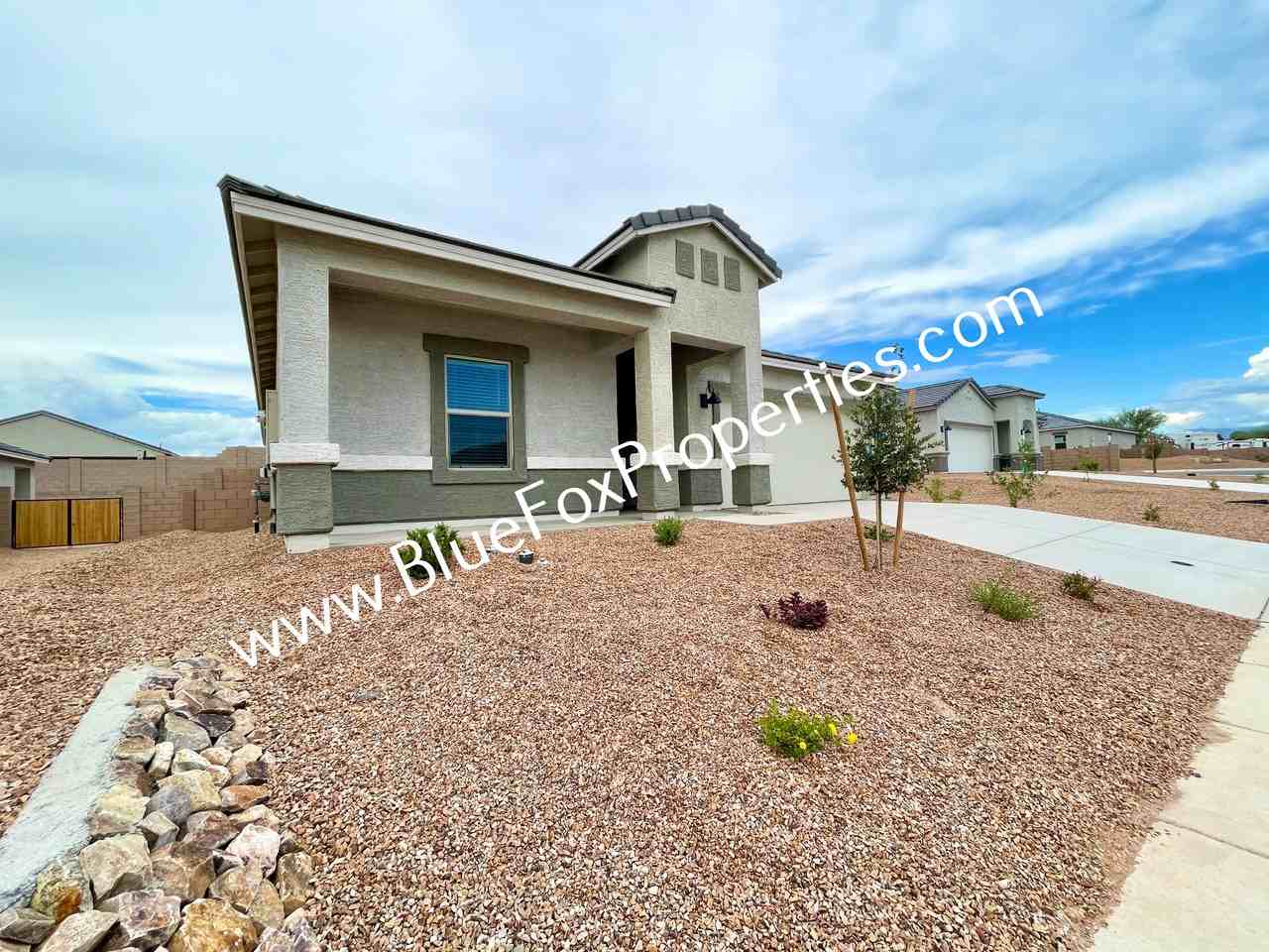5542 W Coyote Star Rd - Photo 2 of 35