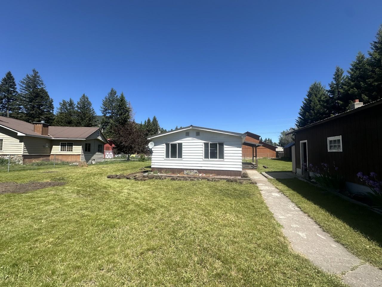 138 4th Ave S - Photo 3 of 17