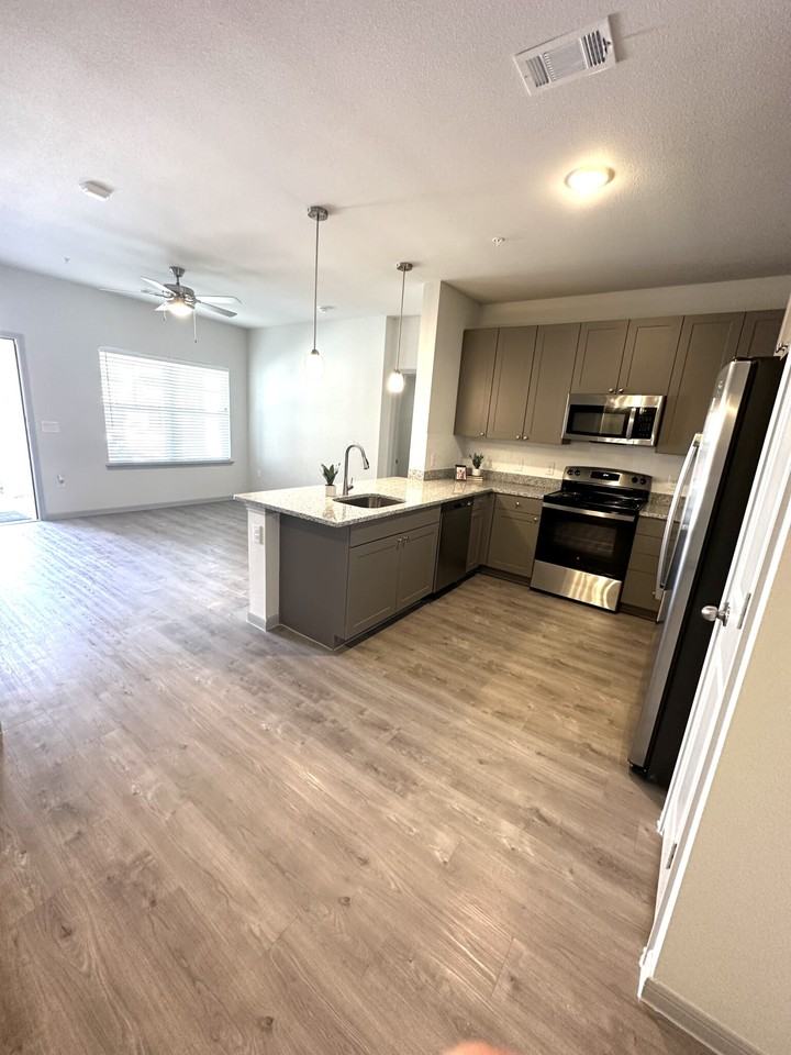 351 Hickory Creek Dr #0524 - Photo 2 of 7