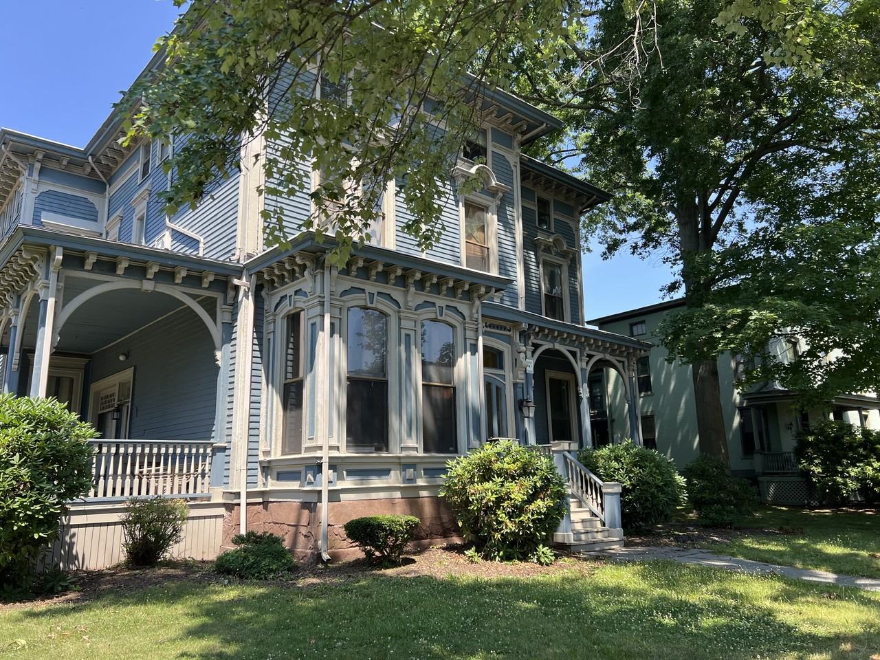 19 Charter Oak Place #2D - Photo 5 of 6