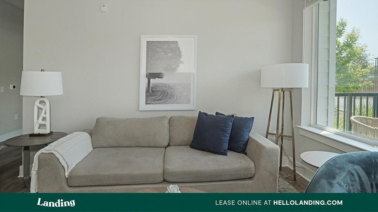 1906 Promenade Way - Photo 3 of 50