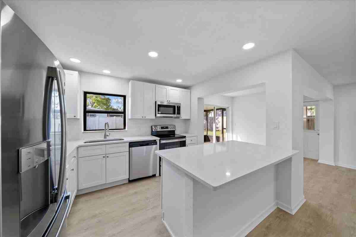 517 Kennwood Ave - Photo 3 of 16