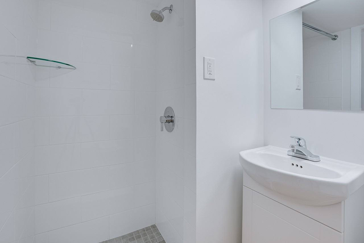 200 King St - Photo 6 of 9