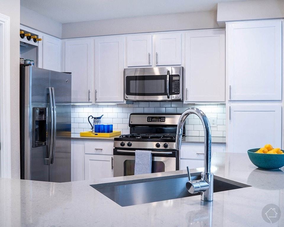 3800 North Capital of Texas Highway #412 - Photo 2 of 7