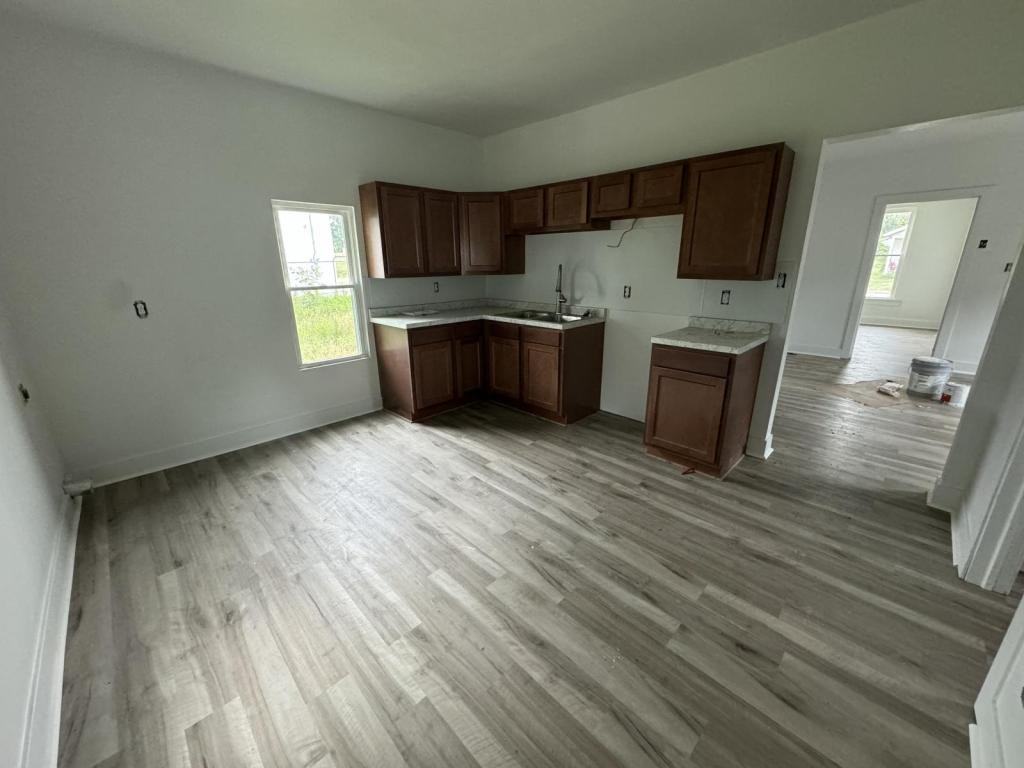 179 Monroe St - Photo 2 of 7