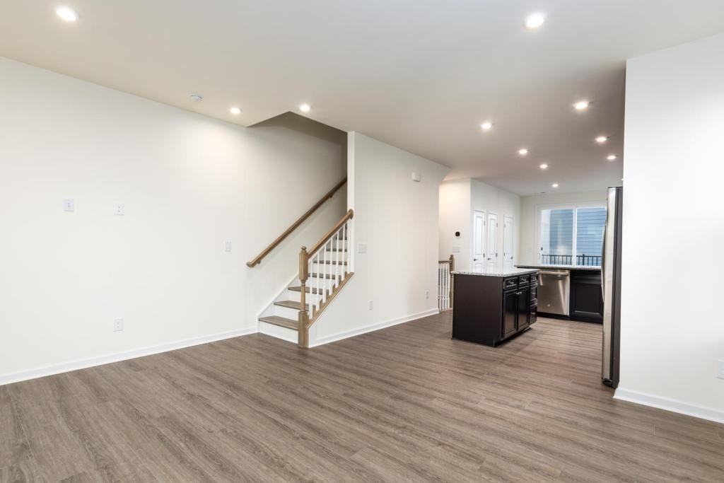 6130 Cleburne Ct - Photo 5 of 13